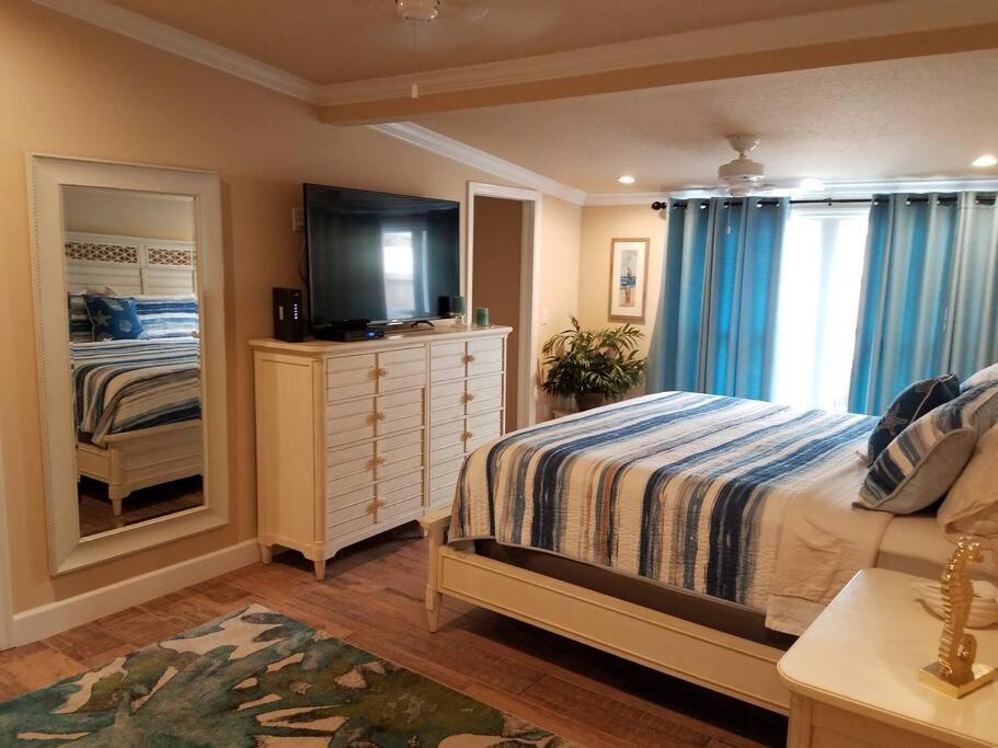 Bahamian Cottage - Heated Pool Walk To The Beach โคโคบีช ภายนอก รูปภาพ