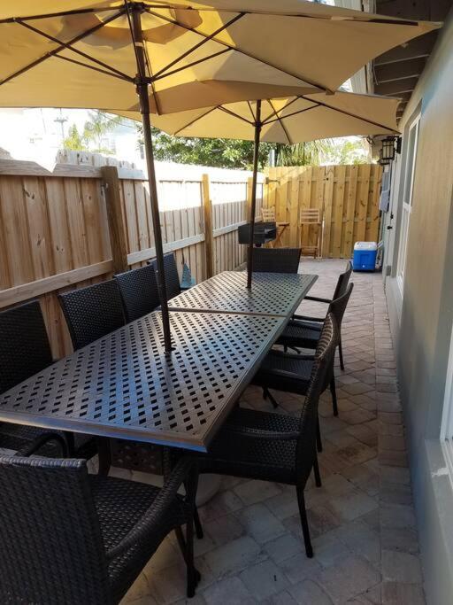 Bahamian Cottage - Heated Pool Walk To The Beach โคโคบีช ภายนอก รูปภาพ